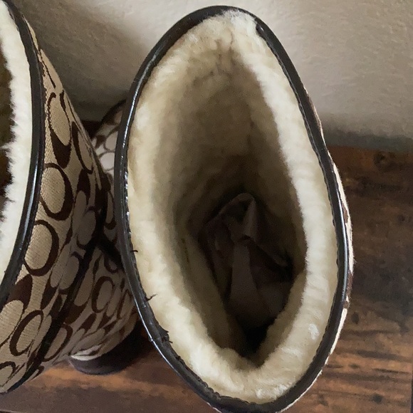 Coach Nikole Signature shearling boots - Picture 6 of 11